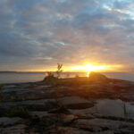 Aurinko laskee Pieliseen Paalasmaalla